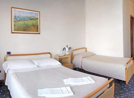 Medi Garden Hotel&Residence Alba Adriatica Exterior photo
