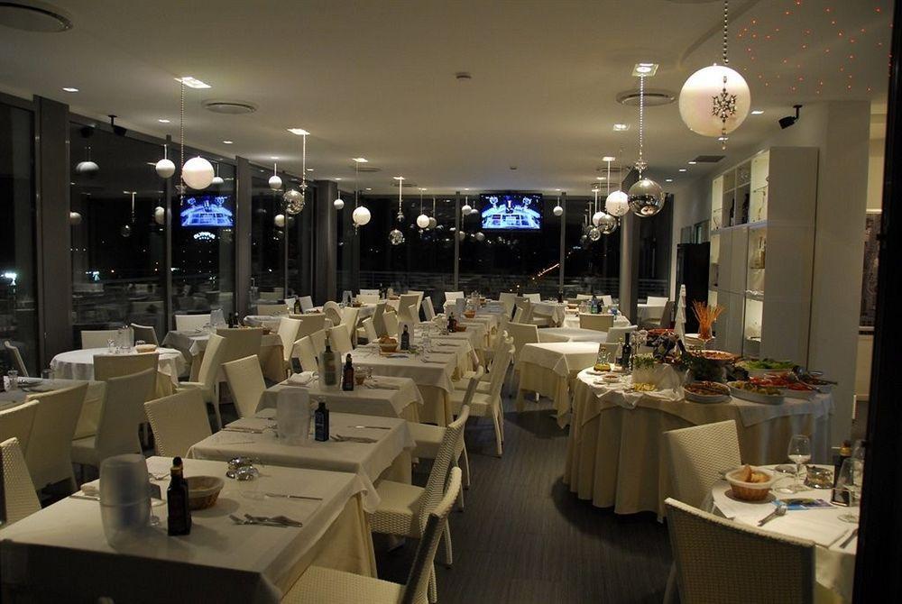 Medi Garden Hotel&Residence Alba Adriatica Exterior photo