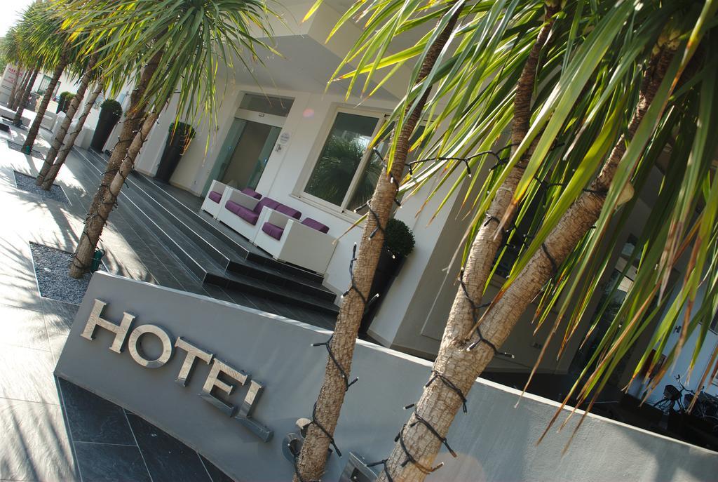 Medi Garden Hotel&Residence Alba Adriatica Exterior photo
