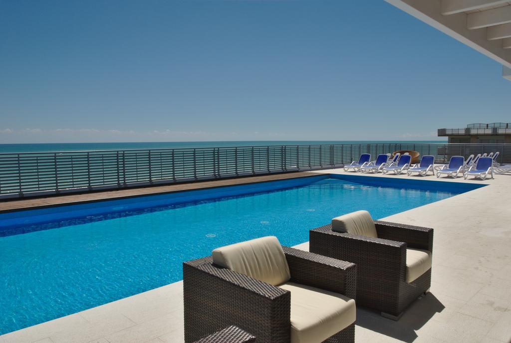Medi Garden Hotel&Residence Alba Adriatica Exterior photo