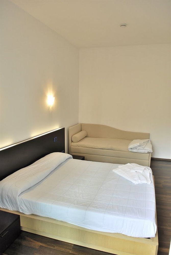 Medi Garden Hotel&Residence Alba Adriatica Exterior photo